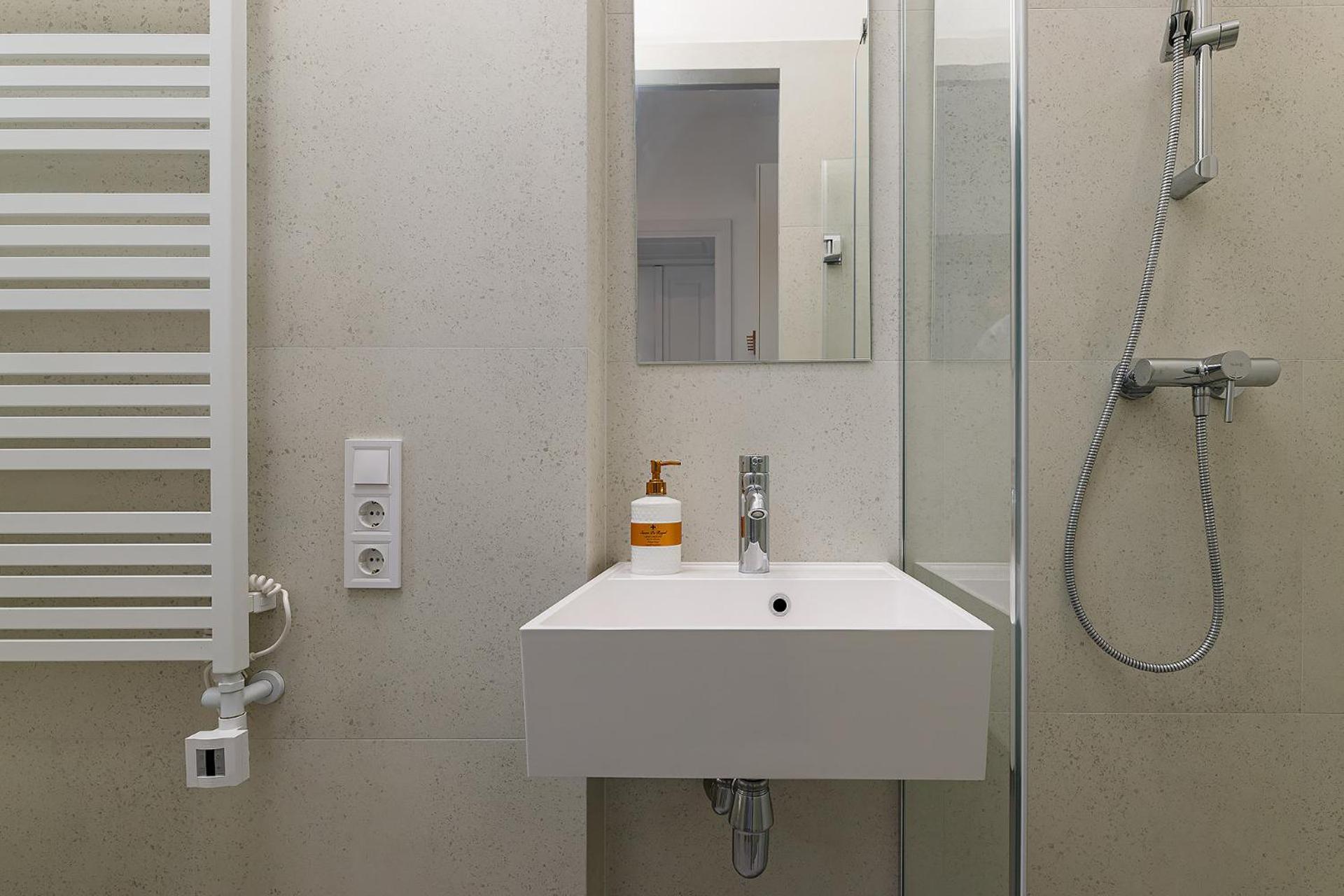 2к Forum вулиця куліша Apartment
